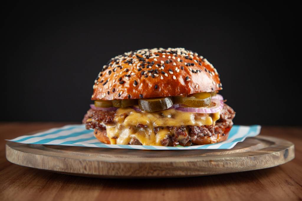 Fat Cow faz um ótimo hambúrguer triplo