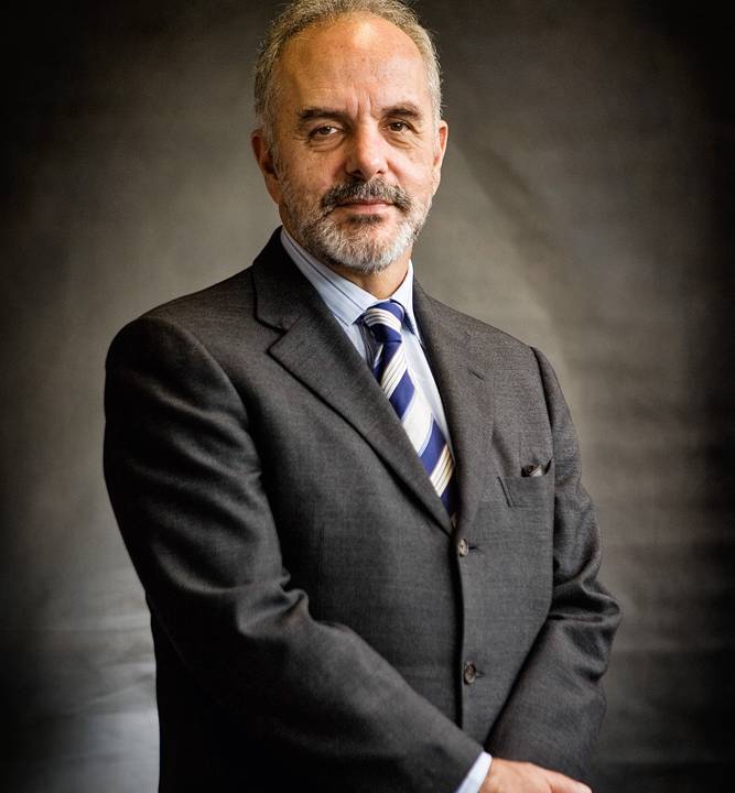 Mauro Aguiar, diretor do colégio Bandeirantes