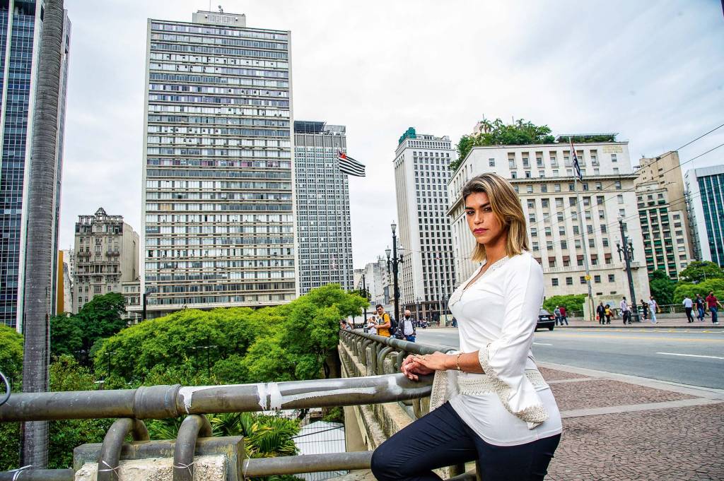 Gabriella Bueno Gabriella Bueno