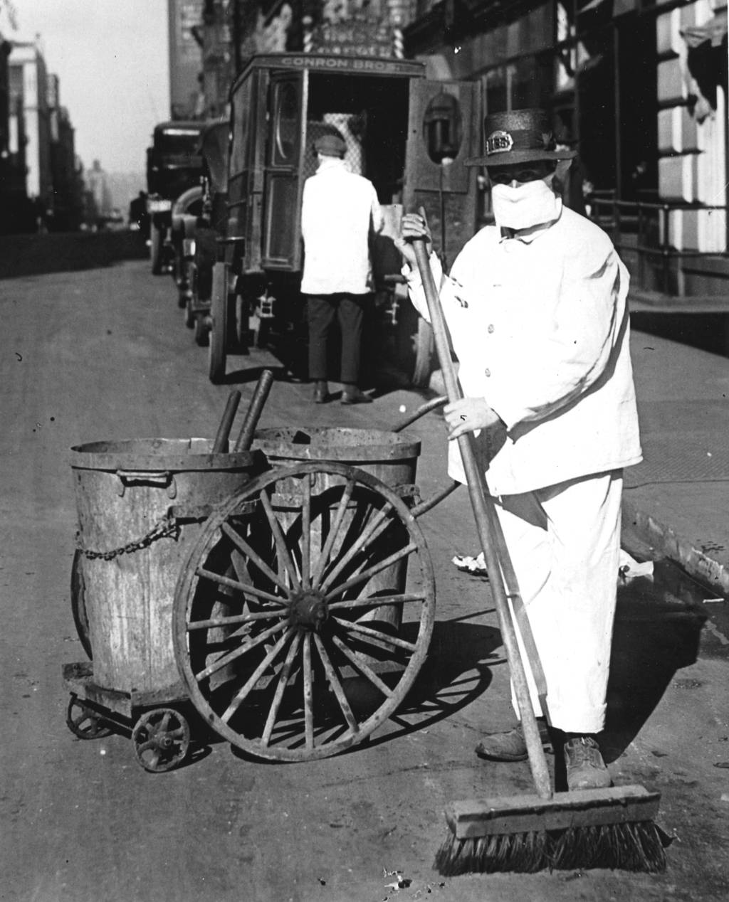 New York Street Sweeper Wearing A Mask New York Street Sweeper Wearing A Mask