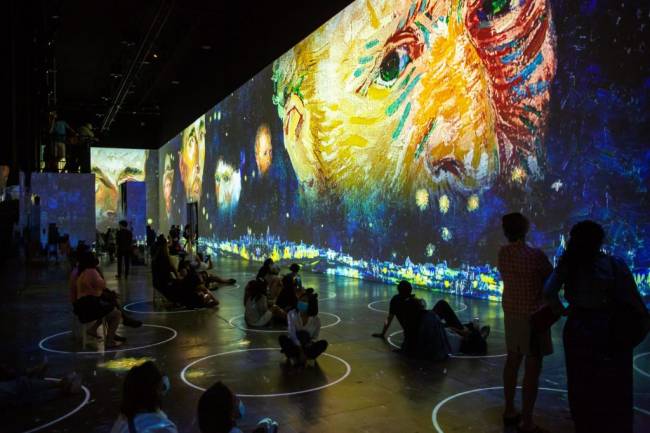 Immersive Van Gogh Exhibit Chicago