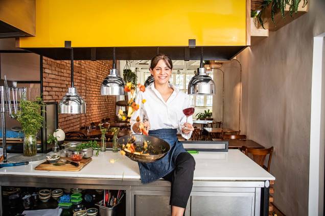 Elisa Fernandes: tem o desafio de fazer uma ótima cozinha e, ao mesmo tempo, deixar a bebida brilhar Elisa Fernandes: tem o desafio de fazer uma ótima cozinha e, ao mesmo tempo, deixar a bebida brilhar