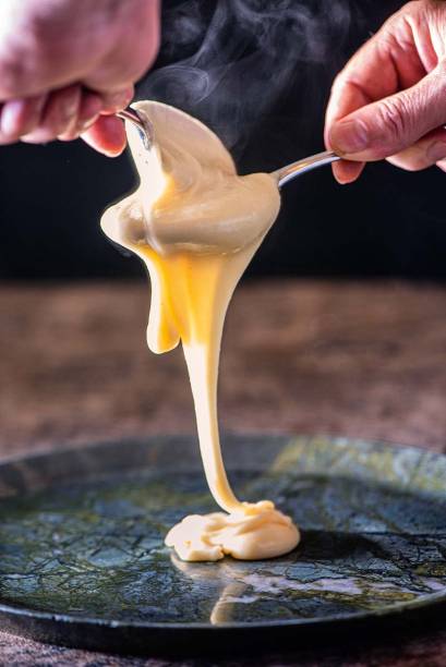 Aligot de mandioca com toffee de café Aligot de mandioca com toffee de café