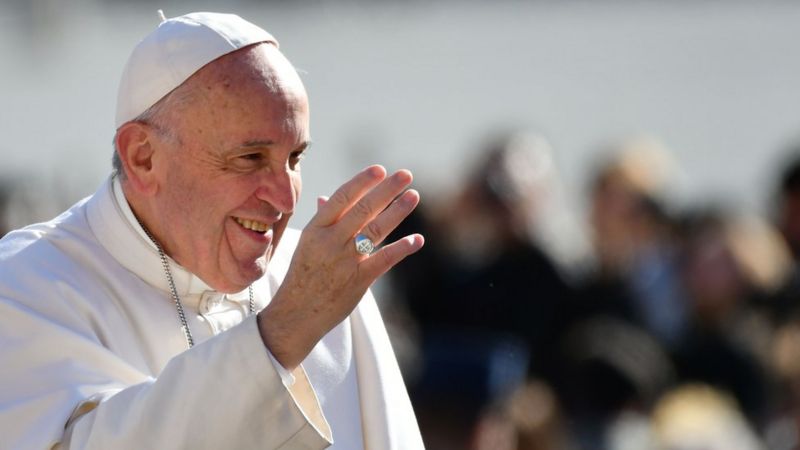 Papa Francisco Papa Francisco acenando