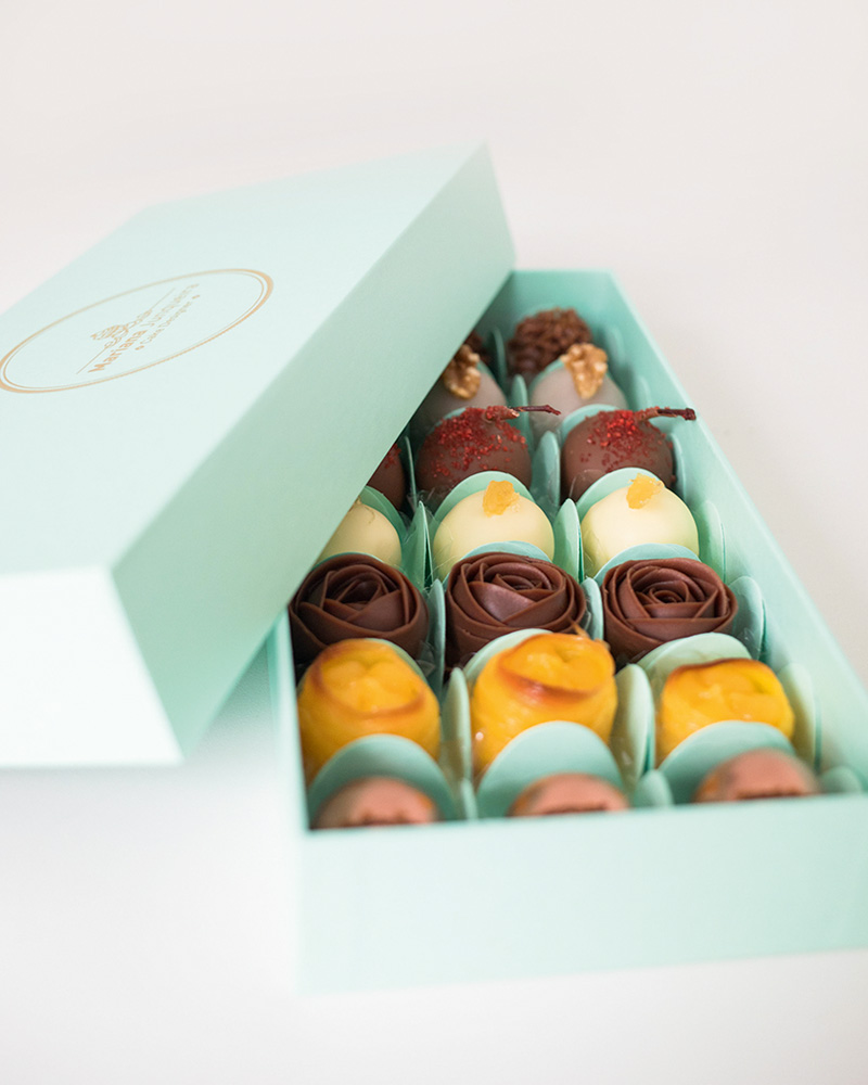 Confeiteira das celebridades, Mariana Junqueira abre primeira loja própria