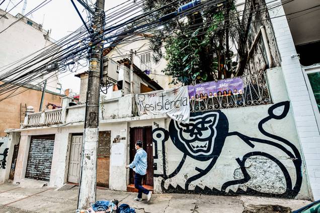 Casarão abandonado na Rua Pamplona (abaixo): vendido pelo governo federal em novembro por 10,9 milhões de reais Casarão abandonado na Rua Pamplona (abaixo): vendido pelo governo federal em novembro por 10,9 milhões de reais