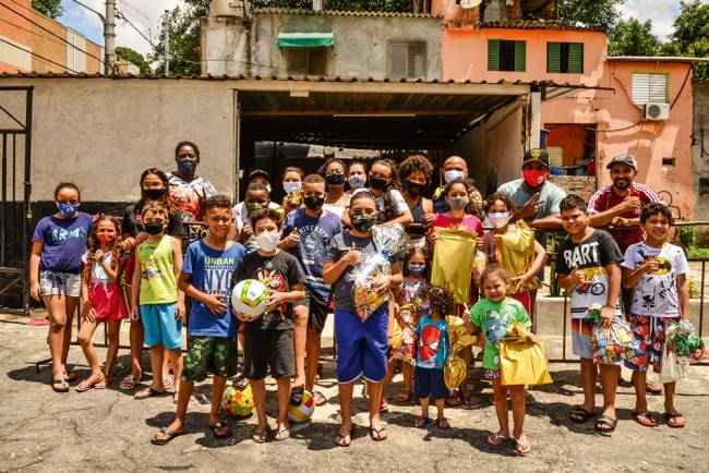 Estacionamento da Vai-Vai: Carnaval e solidariedade