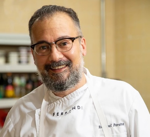 Tenorio – chef Raphael Pereira Chef Raphael Pereira do restaurante Tenório no Teatro da Rotina