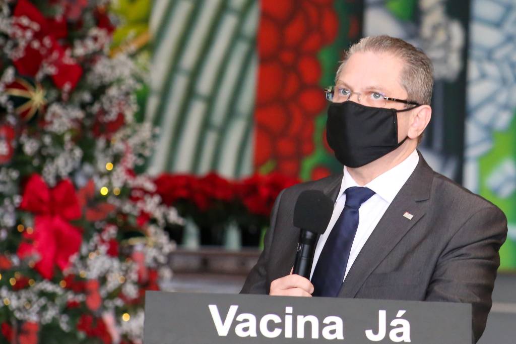 Escassez de testes leva estado a priorizar exames de Covid