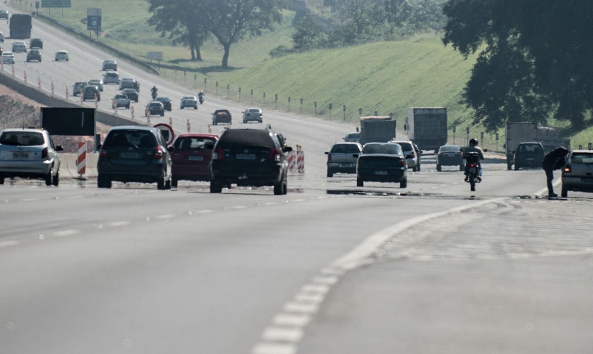 Estrada Anchieta-Imigrantes com carros