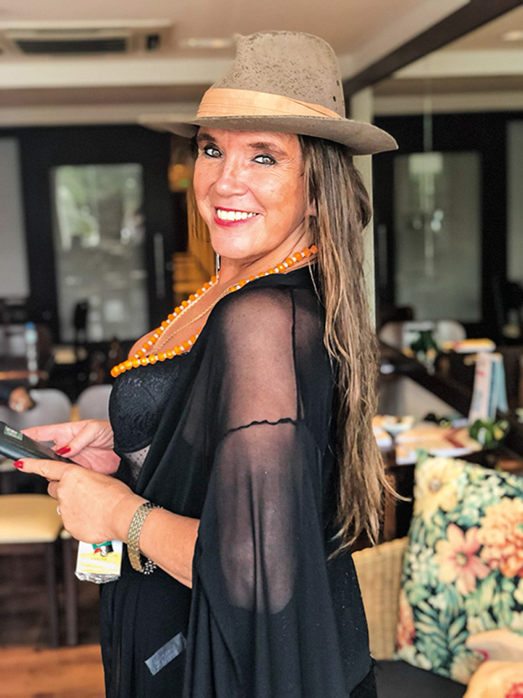 Claudia Riecken Imagem Claudia sorrindo