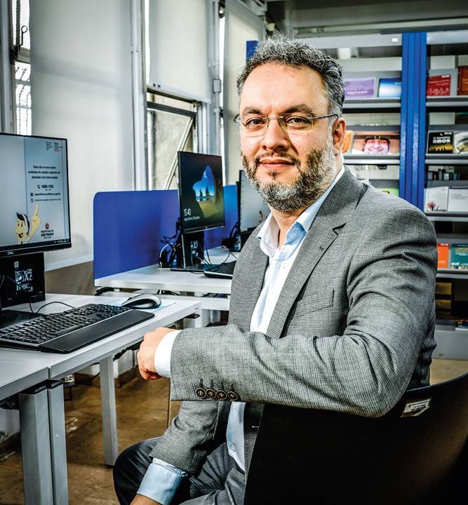 Fernando Padula em seu escritório