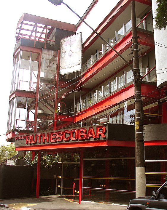 Teatro Ruth Escobar aguarda pagamento de edital prometido desde agosto