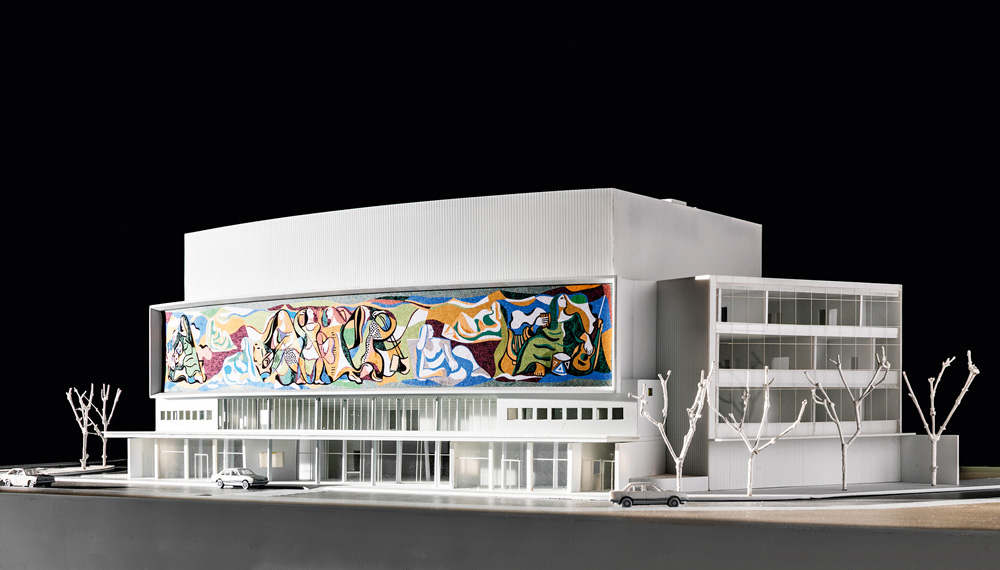 Reconstrução do teatro da Cultura Artística trava na burocracia