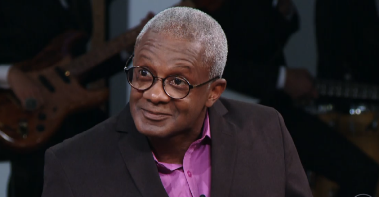 Coveiro filósofo do Cemitério da Penha defende prioridade na vacina