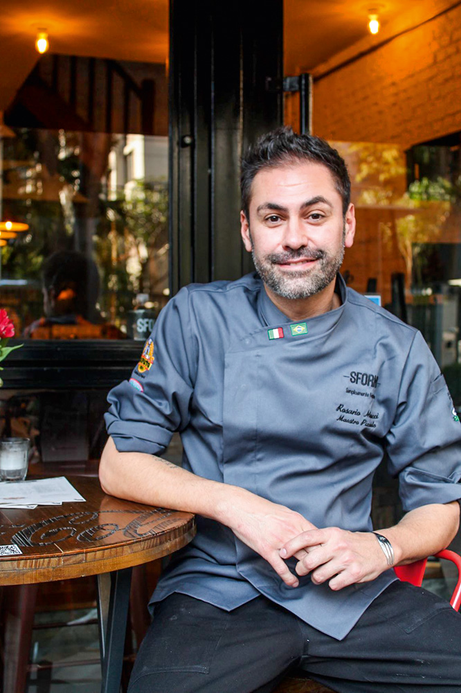 Rosario Minucci O italiano Rosario Minucci: chef do Sforno