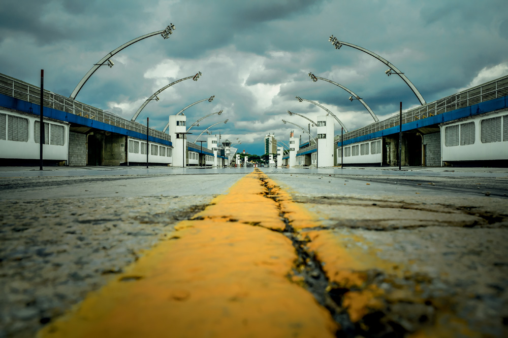 O “parque” vazio do Sambódromo e os barracões inacabados de 200 milhões