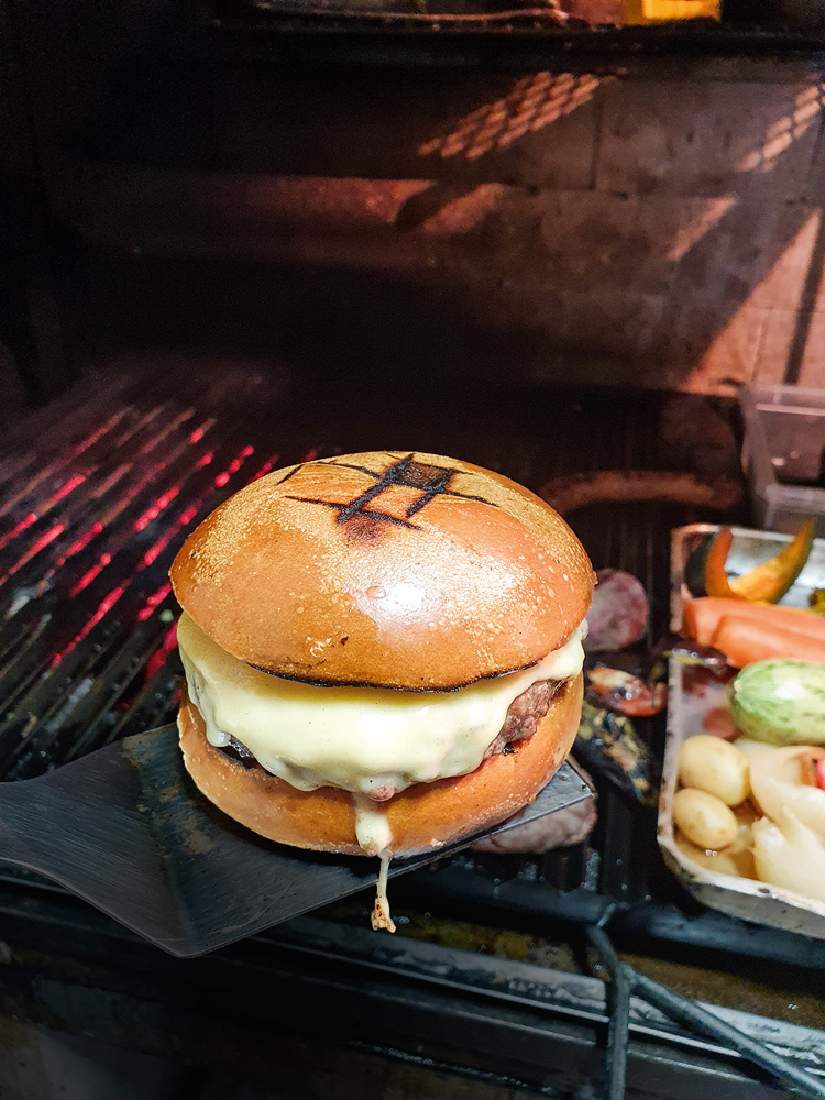 Delivery: hambúrgueres de bares com boas companhias etílicas