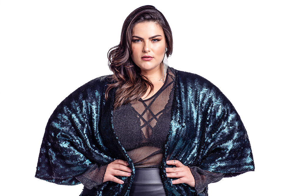Mayara Russi (E! Divulgação) (4).jpg A modelo plus size Mayara Russi será Vitória na sequência da série Verdades Secretas.