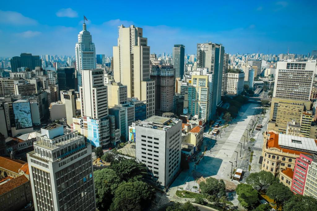 Sampa Sky, no Mirante do Vale: vista para Farol Santander e Vale do Anhangabaú.