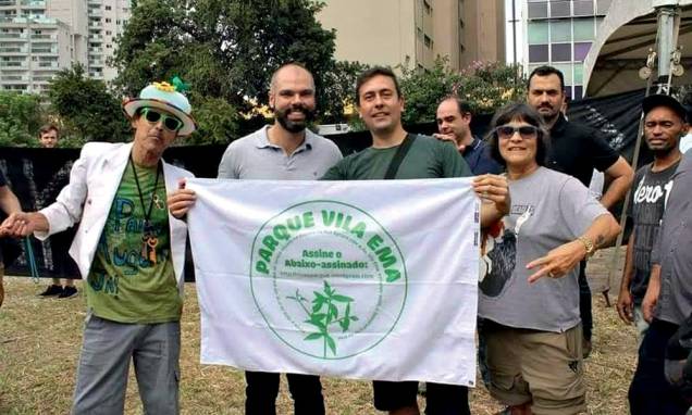 Bruno Covas em terreno na Vila Ema: “filho” do Parque Augusta Bruno Covas em terreno na Vila Ema: “filho” do Parque Augusta