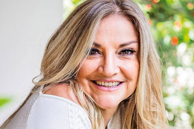 Médica aproveitou auge das lives para investir na carreira de cantora