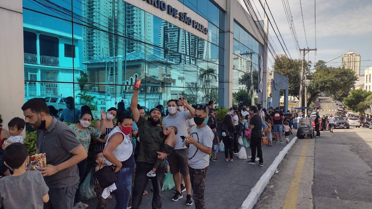 Fila em frente ao Aquário de São Paulo