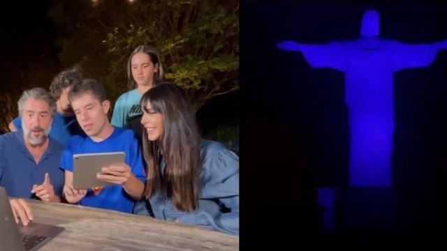 Montagem com duas imagens: uma mostra Marcos Mion e o filho Romeu ao lado de outras pessoas olhando para um iPad; a outra mostra o Cristo Redentor iluminado de azul