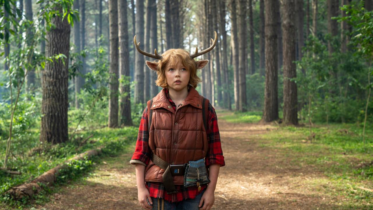 Gus é o protagonista de Sweet Tooth, série da Netflix