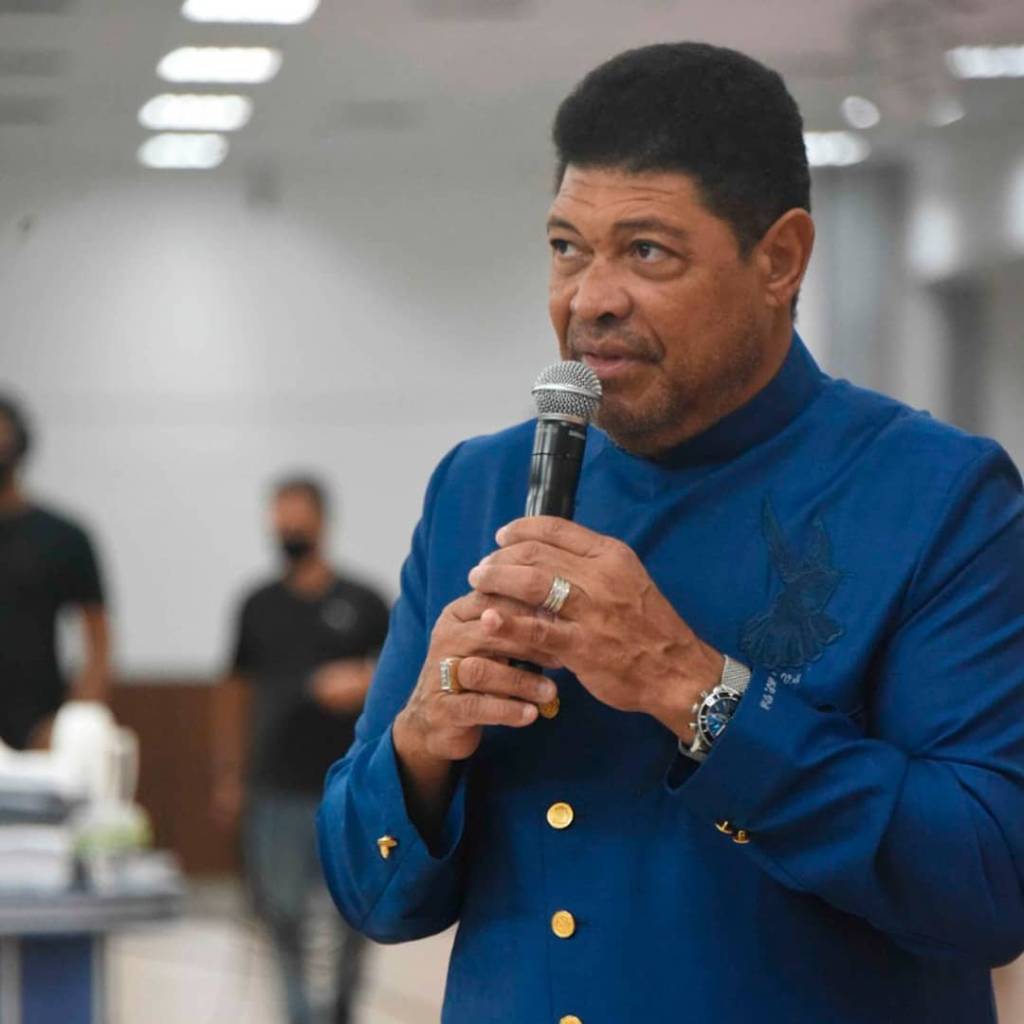 Após perder irmão para Covid, Valdemiro Santiago diz que irá tomar vacina