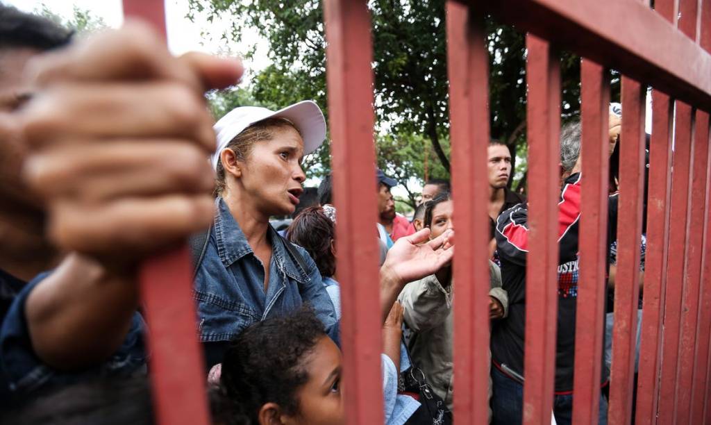 Live e exposição no metrô de São Paulo marcam Dia Mundial do Refugiado