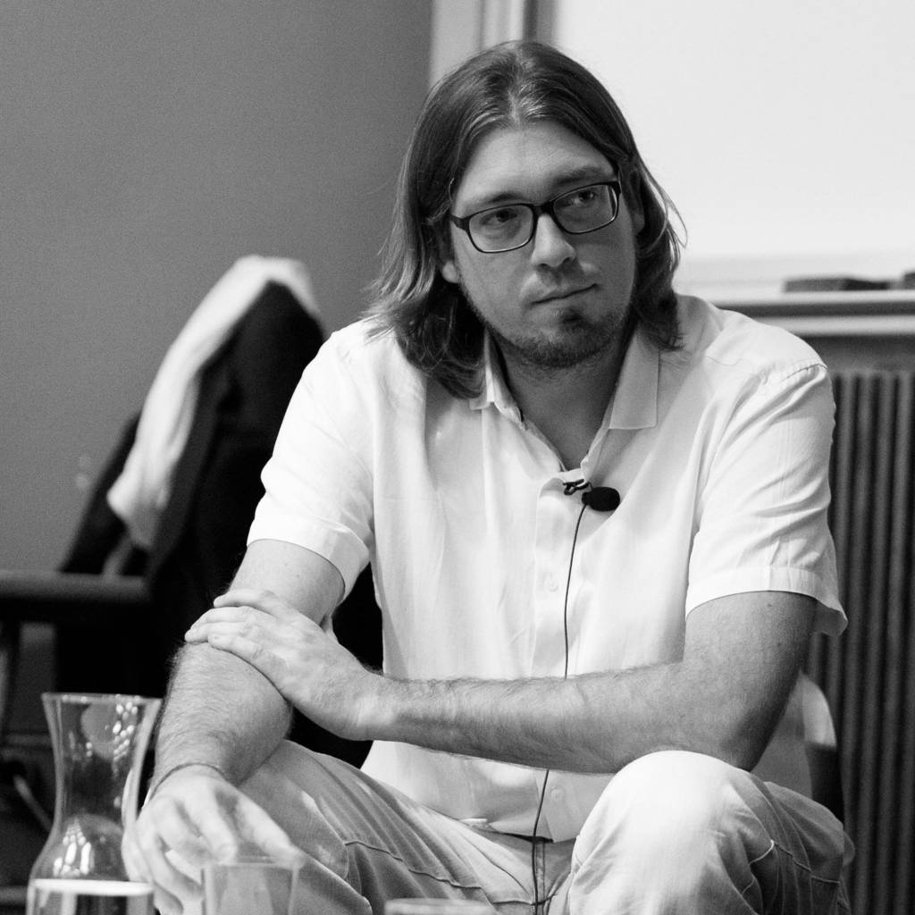 troost No Brasil desde 2008, o arquiteto belga Laurent Troost já morou em Bruxelas, Roterdã, Amsterdã, Dubai e Barcelona.