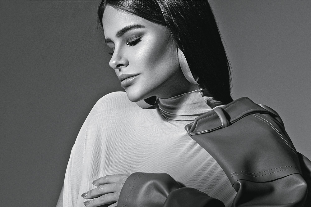 Dona de império das sobrancelhas será musa de quadro internacional