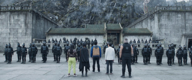 image003 Cena de Shang-Chi e a Lenda dos Dez Anéis, com um duelo prestes a acontecer