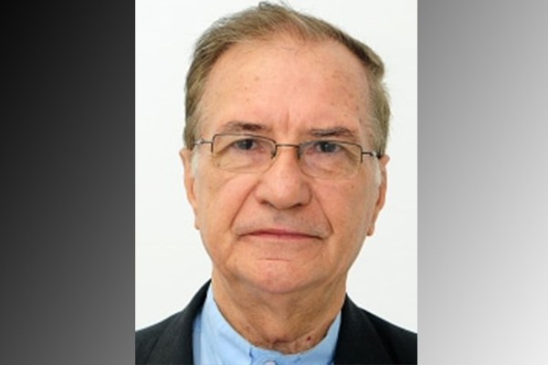 Padre é achado morto em casa revirada na Zona Oeste da capital