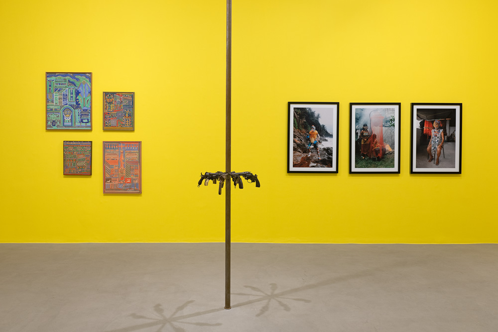 Obras de 24 artistas em exposição dialogam e formam unidade