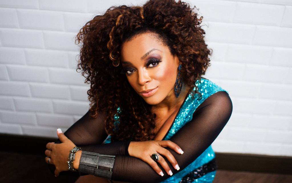 Após perder o marido, Paula Lima retoma carreira e planeja show inédito