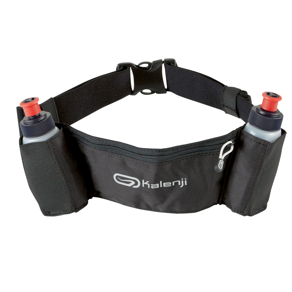 cinto.jpg Um cinto preto com suporte para duas garrafas de água, amarrado em fivela