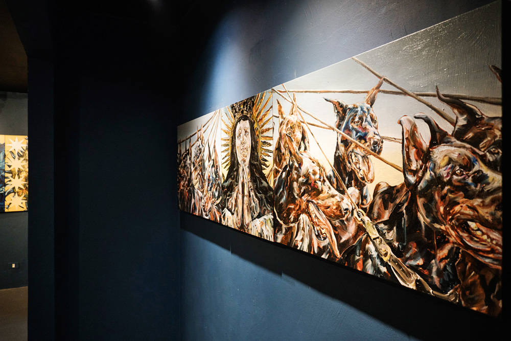obra Por Quem Pedimos? Para Quem Devemos? Quem São os Salvadores? (2021) exposta na galeria A7MA