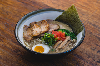 Hirá Ramen Izakaya Hirá Ramen Izakaya: o menu completo (R$ 75,00) do bar japonês tem lámen de prato principal
