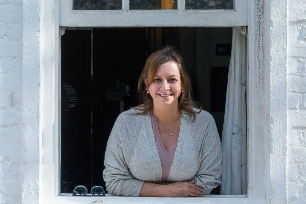 Obras do metrô ganham apelido de ‘Beco da Mulher-Maravilha’ após série de perrengues