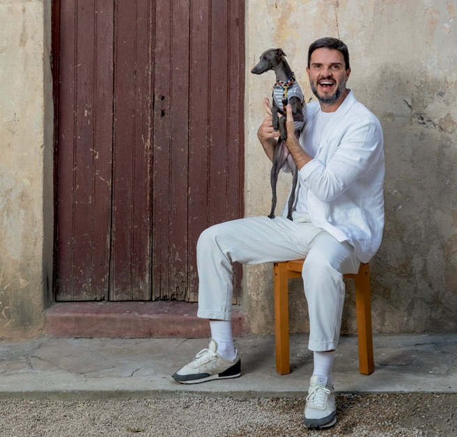 Romance europeu e palacete paulista: conheça o arquiteto do novo Queer Eye Brasil