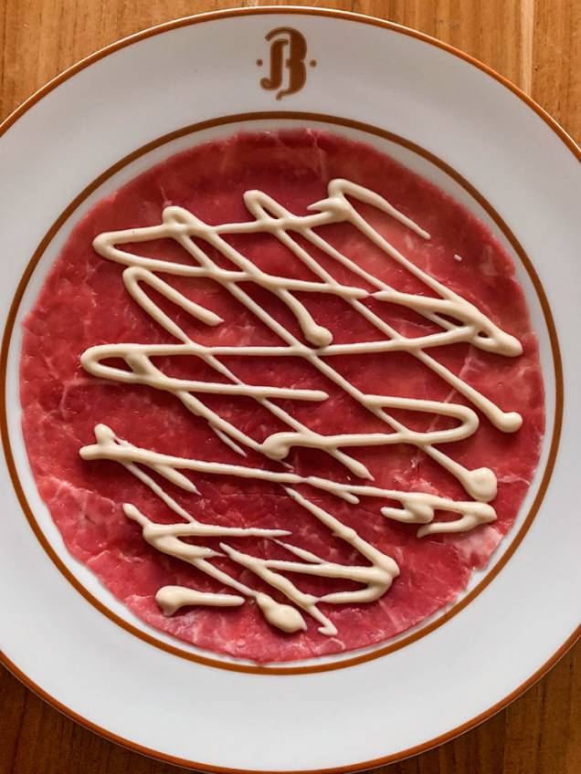 Carpaccio: uma das opções de comes do Gran Bar Bernacca Carpaccio: uma das opções de comes do Gran Bar Bernacca