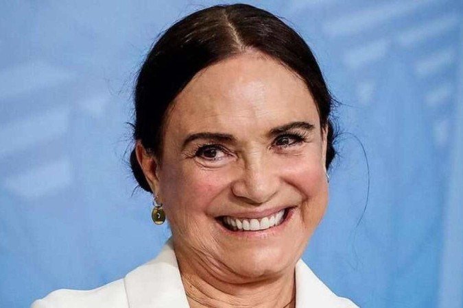 Regina Duarte defende “Dia da Consciência Branca” e é criticada nas redes