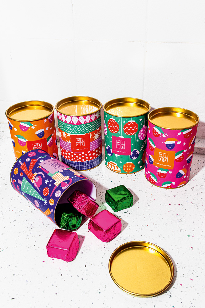 Mica Crafted Chocolates Caixas metálicas coloridas
