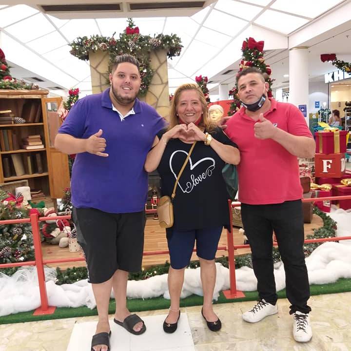 família em shopping