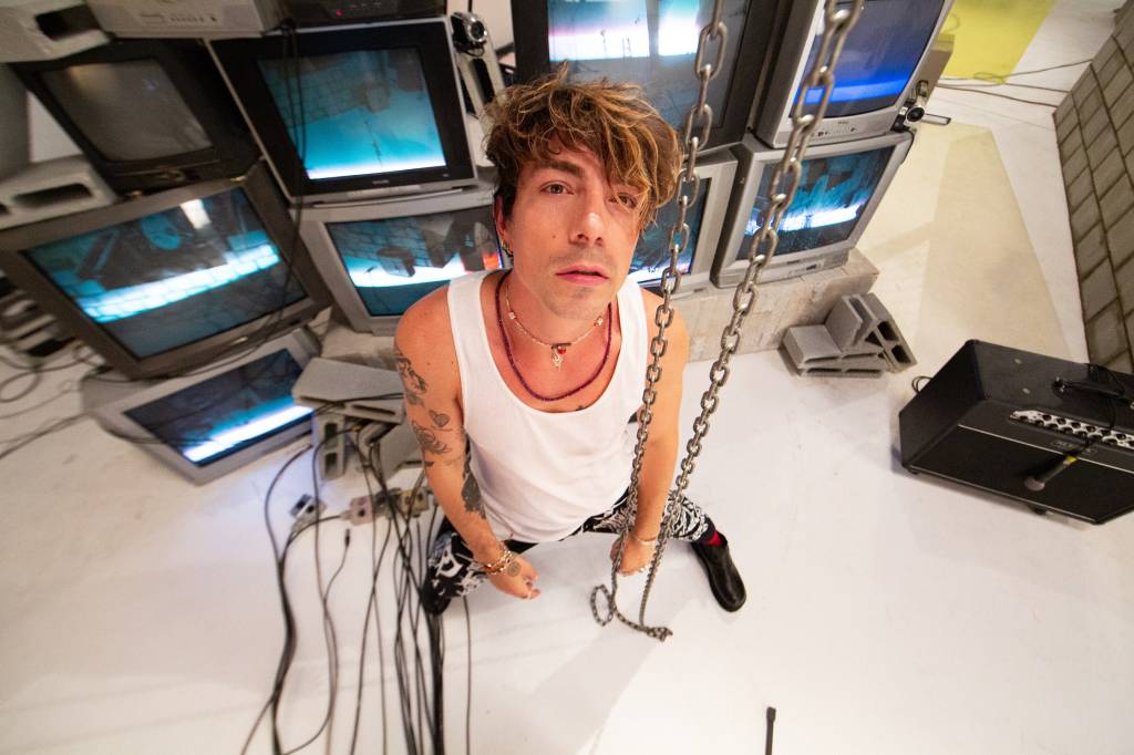 “O emo 2022 tá diferente”, diz Di Ferrero, que prepara disco solo