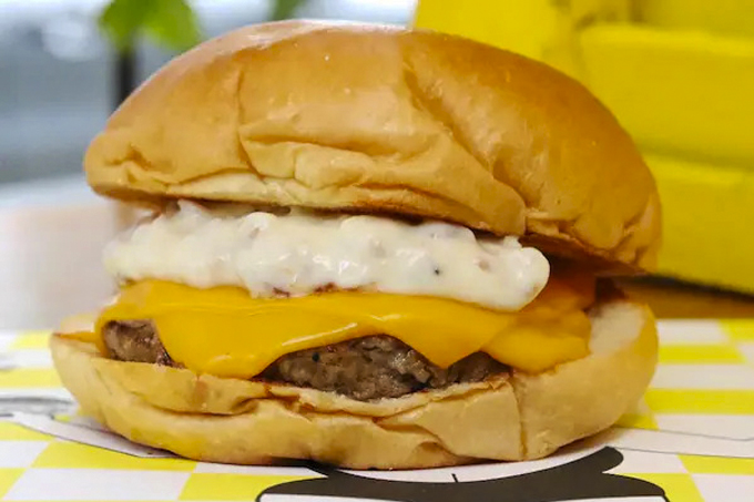 Chef Renata Vanzetto lança hambúrguer de 10 reais