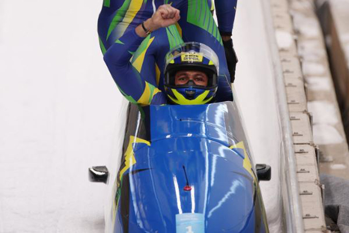 Olimpíadas de Inverno: Brasil bate recorde no bobsled