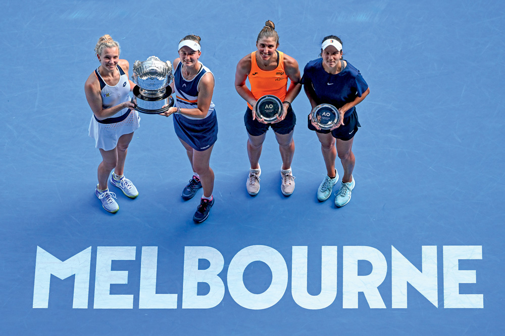 2022 Australian Open: Day 14 Quatro mulheres tenistas seguram prêmios na quadra
